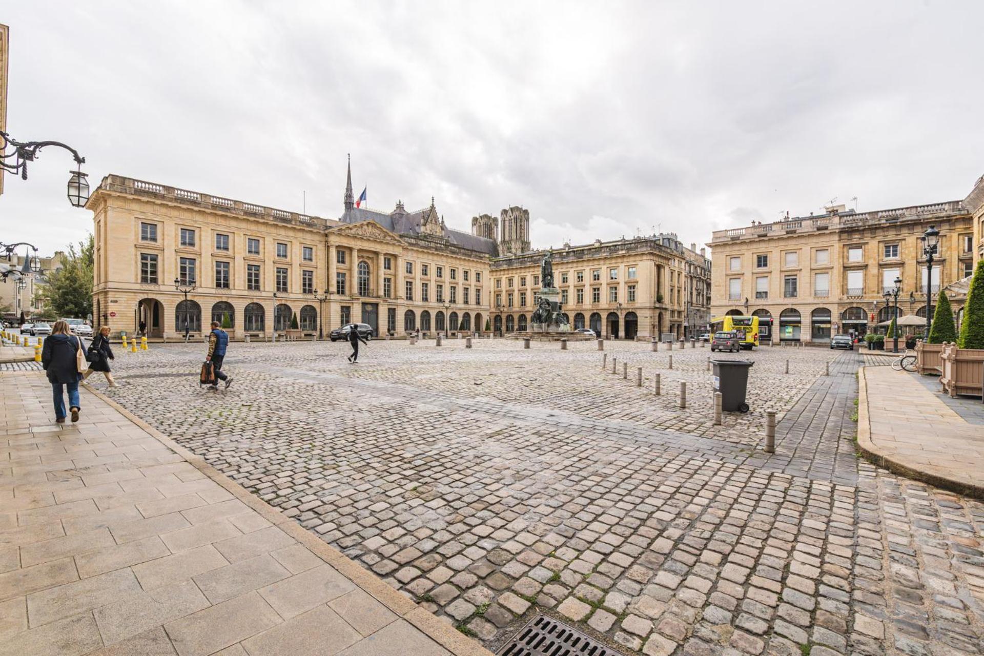 ランスLe Royal - Cathedral - Centerアパートメント エクステリア 写真